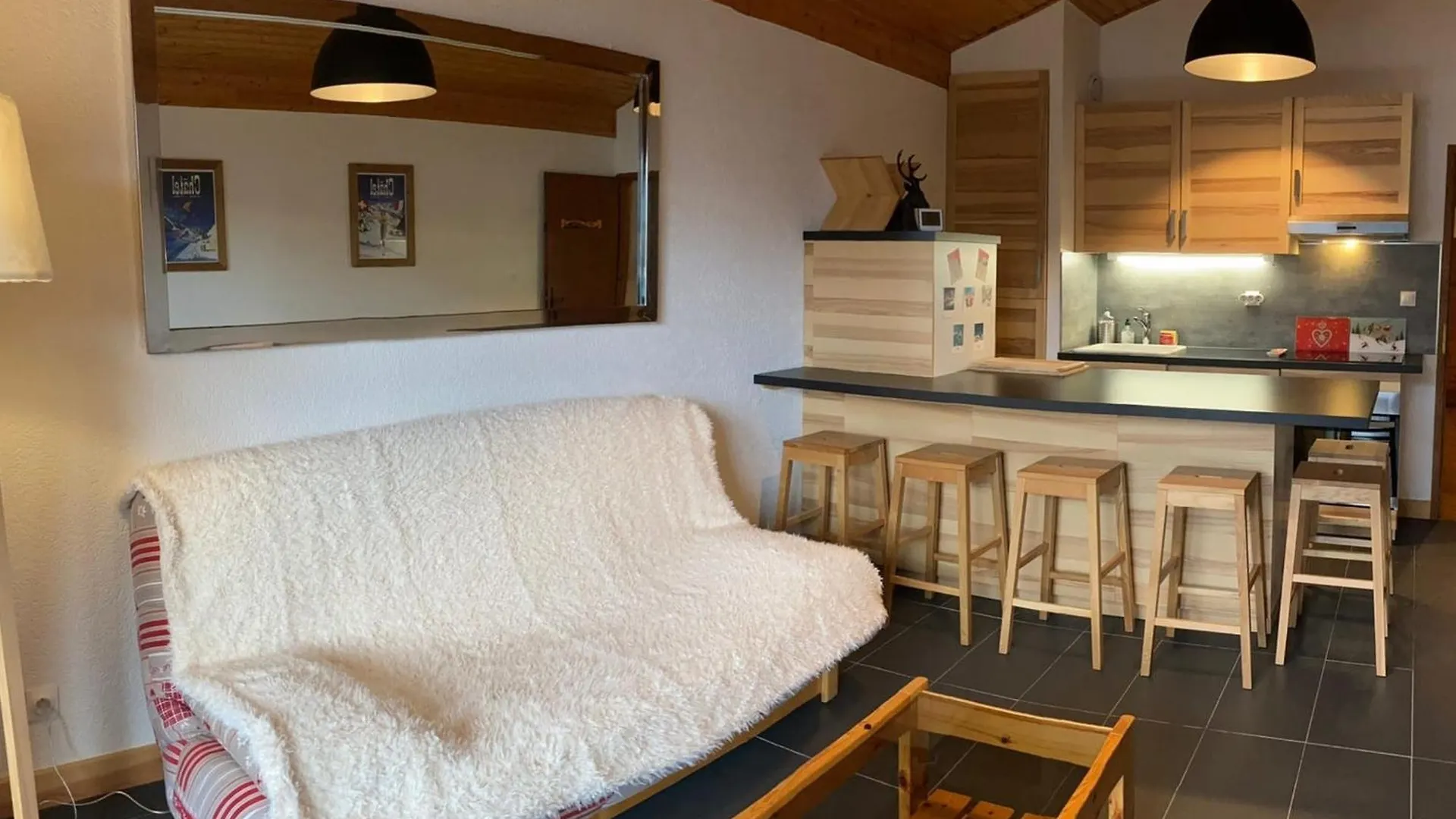Chalet Chaleureux A Chatel - Ideal 6 Pers, 3 Pieces, Proche Telesiege, Wifi, Balcon Sud, Garage - Fr-1-676-21 0*,  France